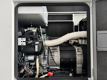 Genset Bensin Senyap Dengan Pendingin Udara (Silinder Ganda)